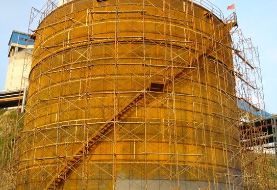 “門式腳手架,搭建有序，忙中不亂”