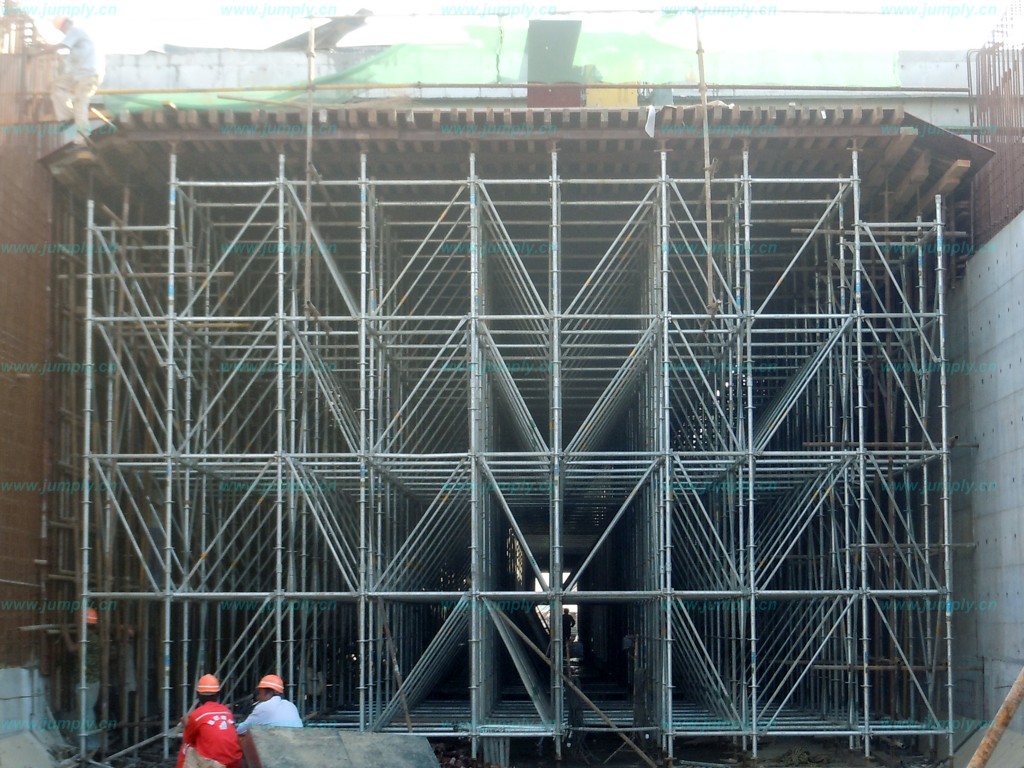 “承插型盤扣式腳手架，搭建好助手，效率有保障”